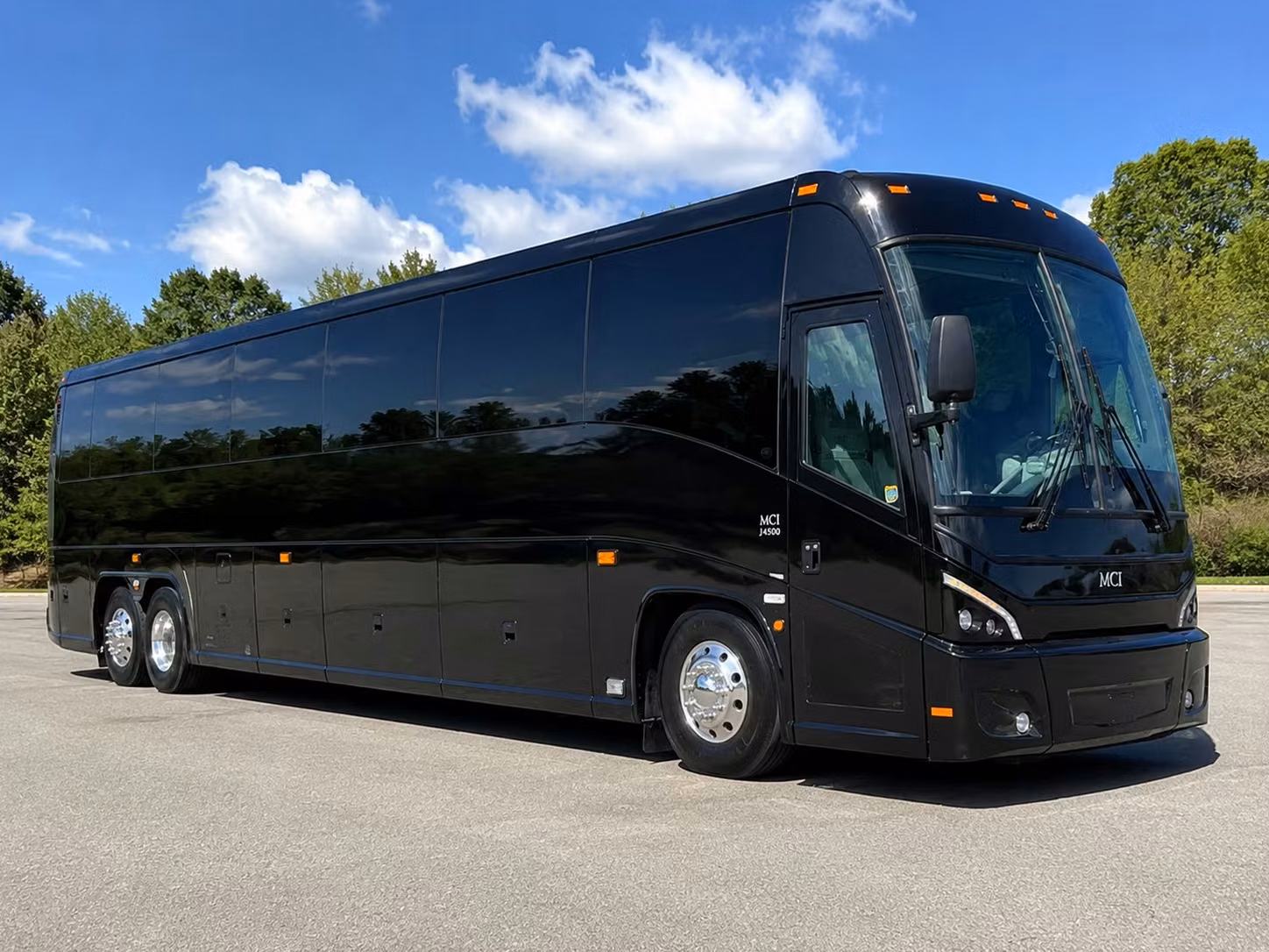 corporate shuttle bus rentals for high point businesses
